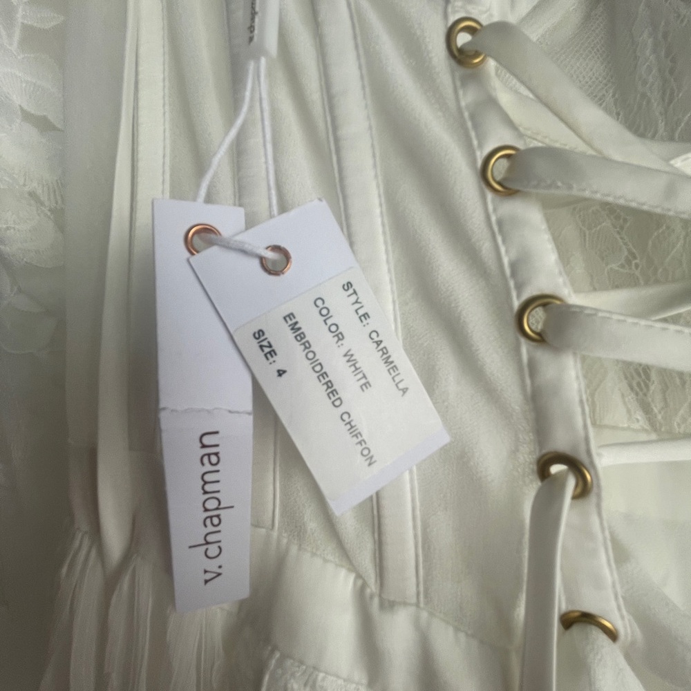 V. Chapman Ivory Lace Corset Dress - Picture 6 of 9